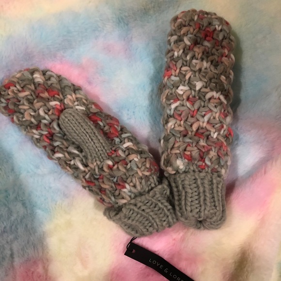 Free with purchase! Add to bundle Indigo mittens - Picture 4 of 4